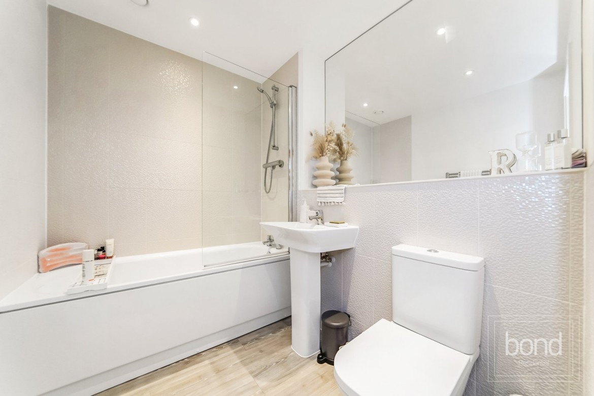 Images for Wharf Road, Chelmsford, Essex EAID:3363689002 BID:1388407