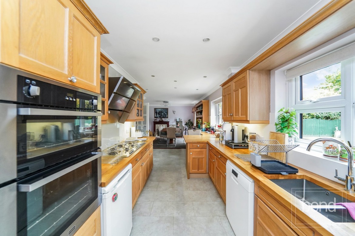 Images for Howe Green, Chelmsford, Essex EAID:3363689002 BID:7608502