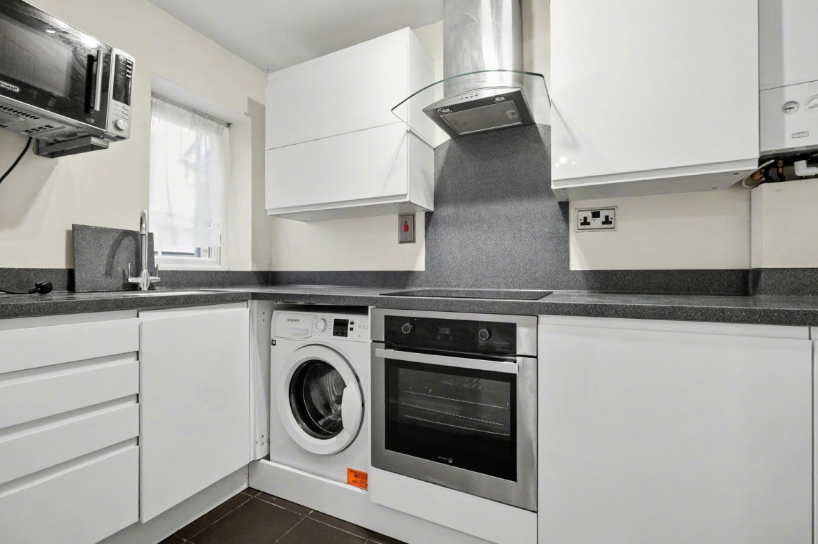 Images for Primrose Hill, Chelmsford, Essex EAID:3363689002 BID:1388407