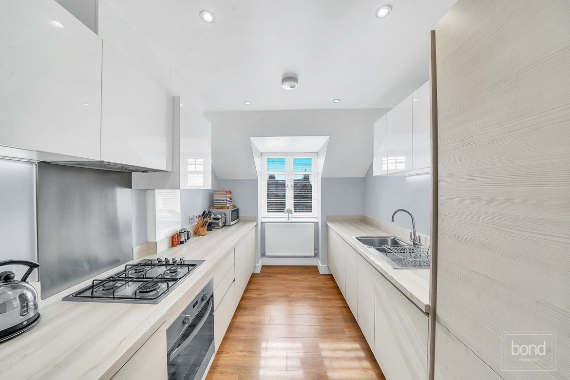 Images for School View Road, Chelmsford, Essex EAID:3363689002 BID:1388407