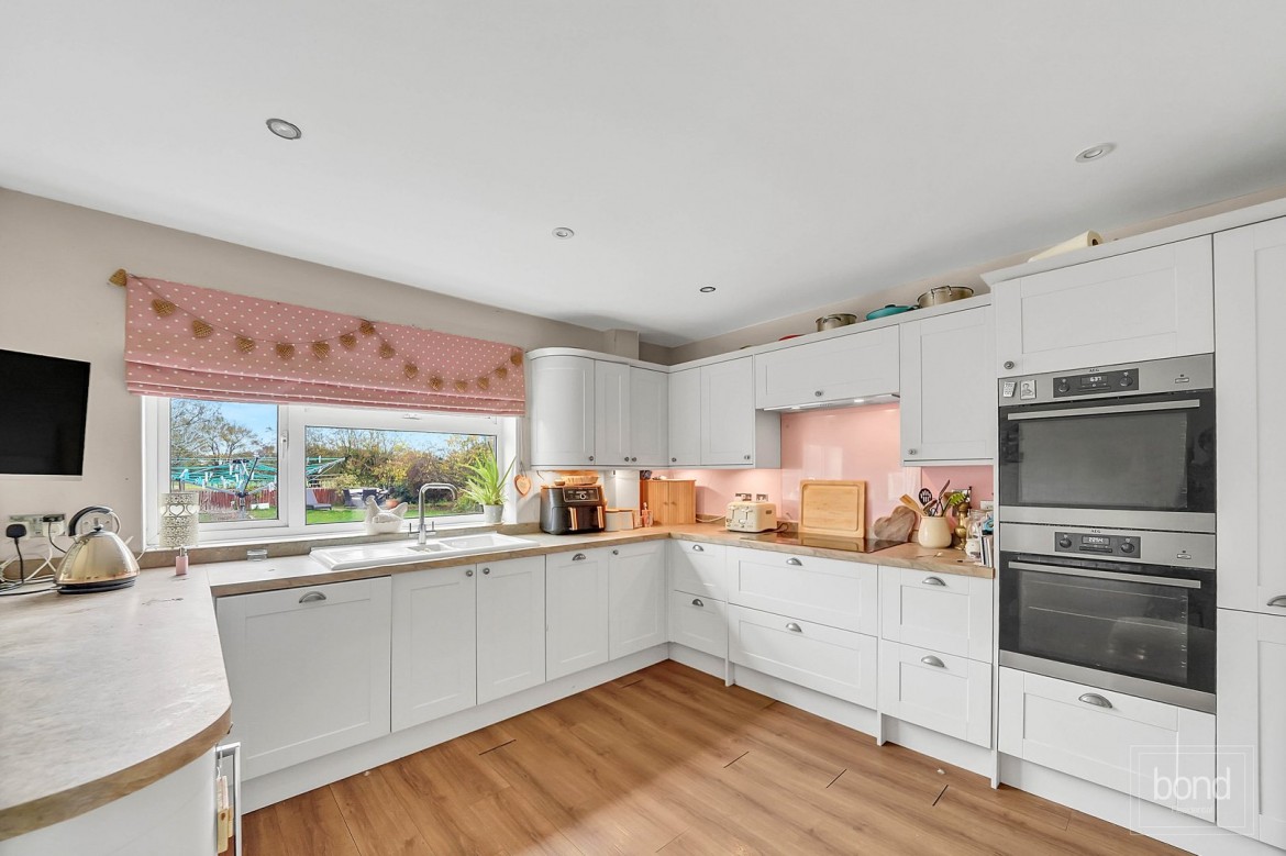 Images for East Hanningfield, Chelmsford, Essex EAID:3363689002 BID:7608502