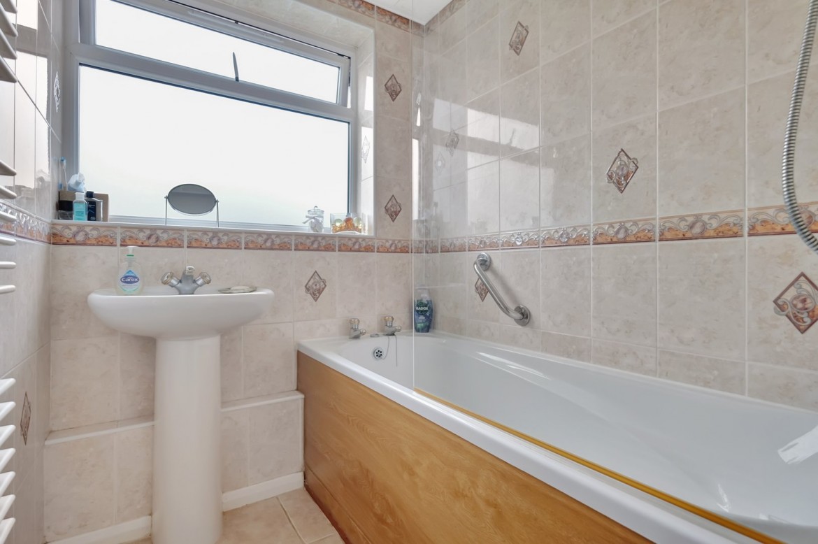 Images for Patching Hall Lane, Chelmsford, Essex EAID:3363689002 BID:1388407