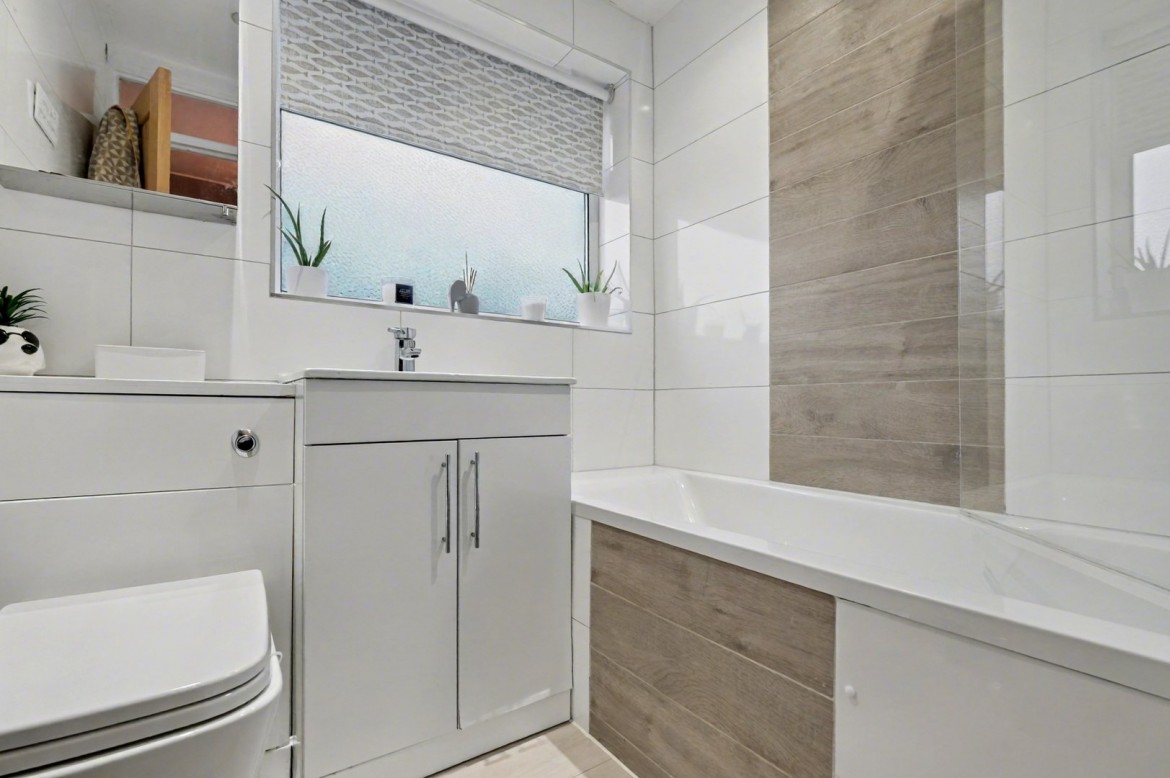 Images for Moulsham Lodge, Chelmsford, Essex EAID:3363689002 BID:1388407