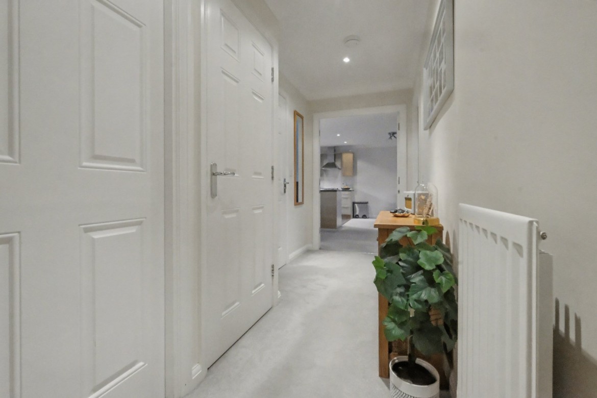 Images for Chancellor Park, Chelmsford, Essex EAID:3363689002 BID:1388407