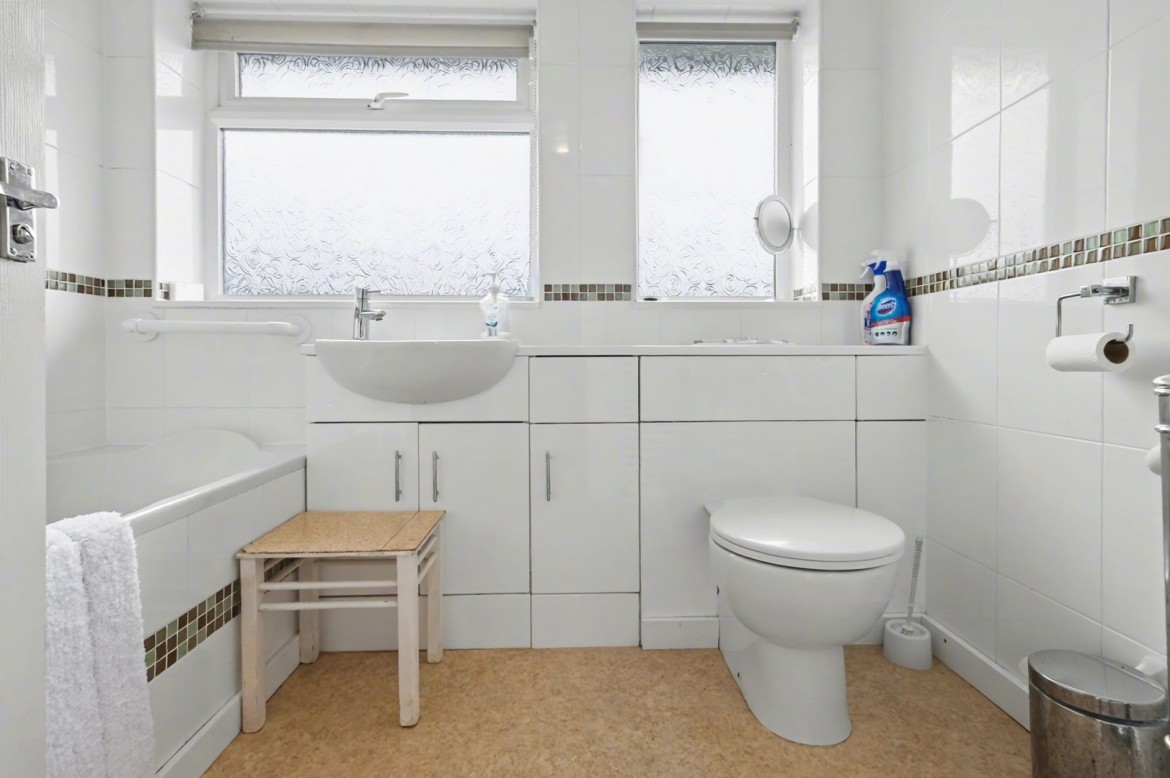 Images for Canuden Road, Chelmsford, Essex EAID:3363689002 BID:1388407