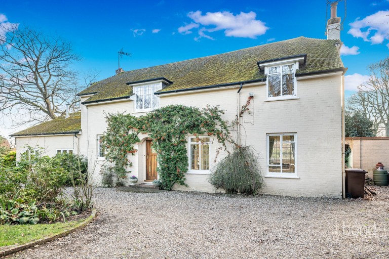 Danbury, Chelmsford, Essex - EAID:3363689002, BID:7608502