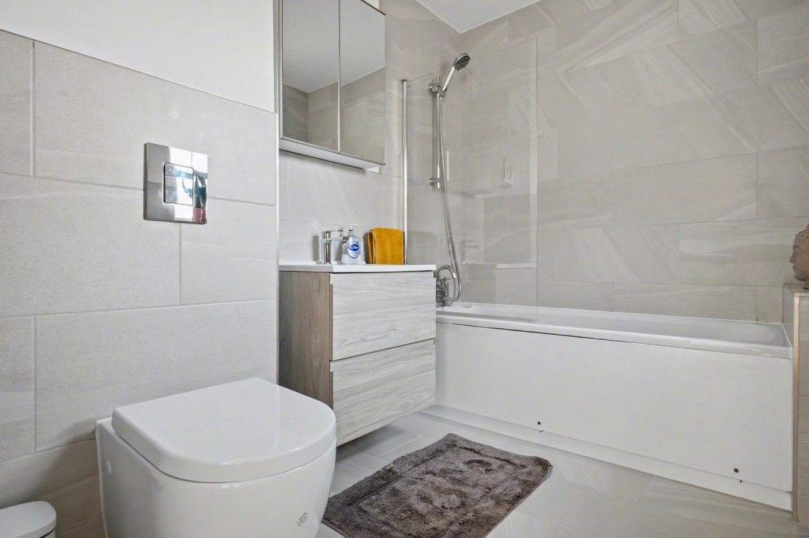 Images for Telford Place, Chelmsford, Essex EAID:3363689002 BID:1388407