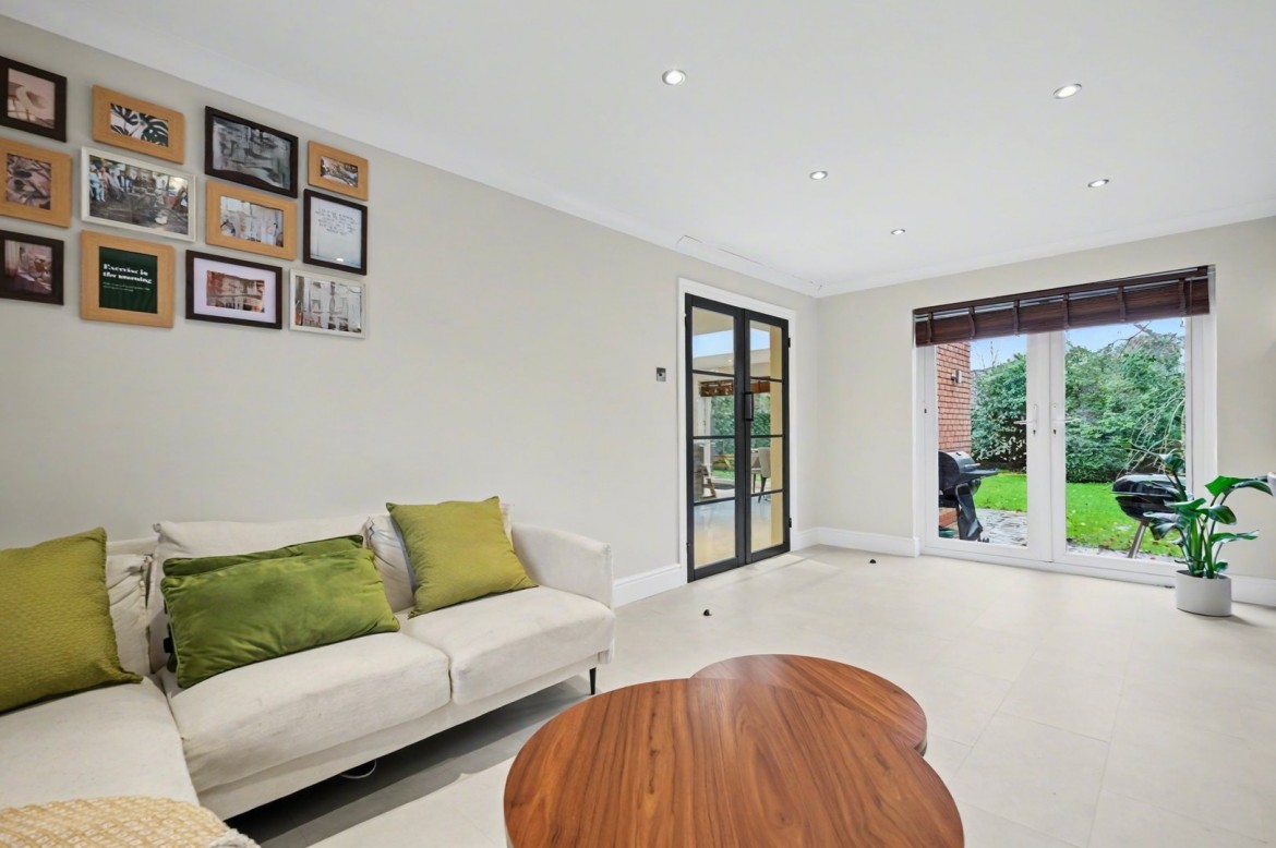 Images for Chelmer Village, Chelmsford, Essex EAID:3363689002 BID:1388407