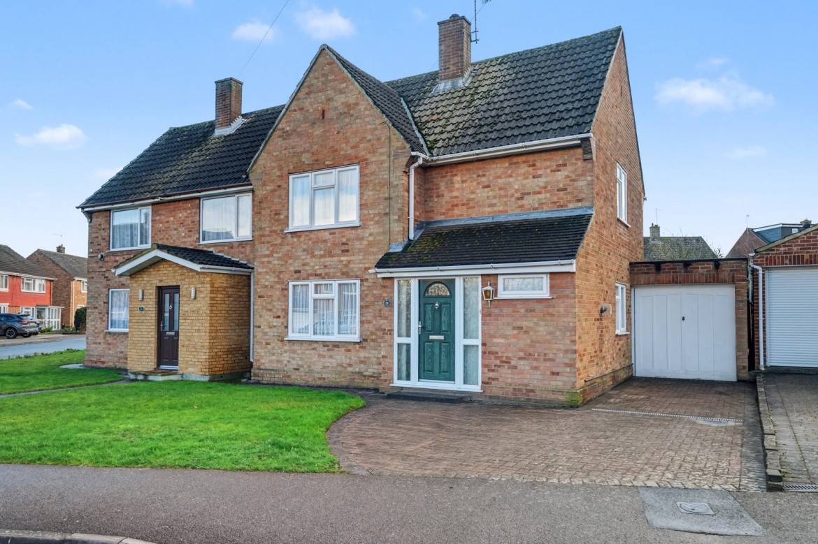 Images for Nabbott Road, Chelmsford, Essex EAID:3363689002 BID:1388407