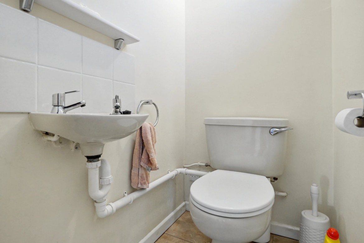 Images for Nabbott Road, Chelmsford, Essex EAID:3363689002 BID:1388407