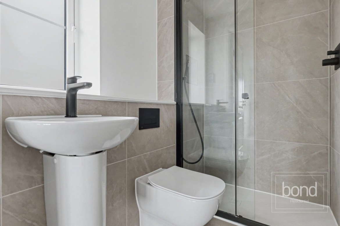 Images for Hanningfield Park, Rettendon Common, Essex EAID:3363689002 BID:7608502