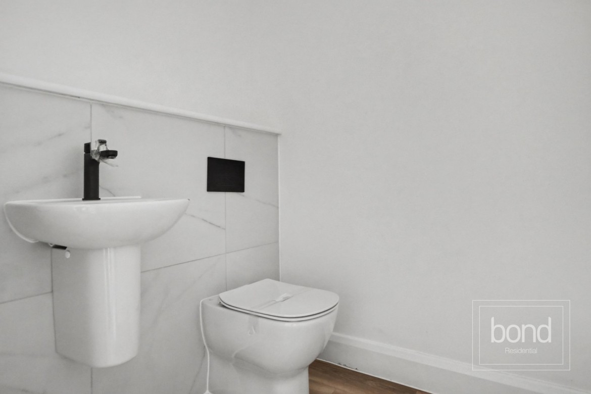 Images for Hanningfield Park, Rettendon Common, Essex EAID:3363689002 BID:7608502