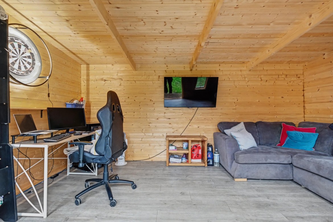 Images for Broomfield, Chelmsford, Essex EAID:3363689002 BID:1388407