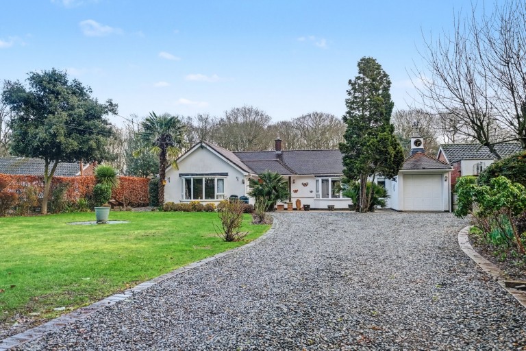 Danbury, Chelmsford, Essex - EAID:3363689002, BID:7608502