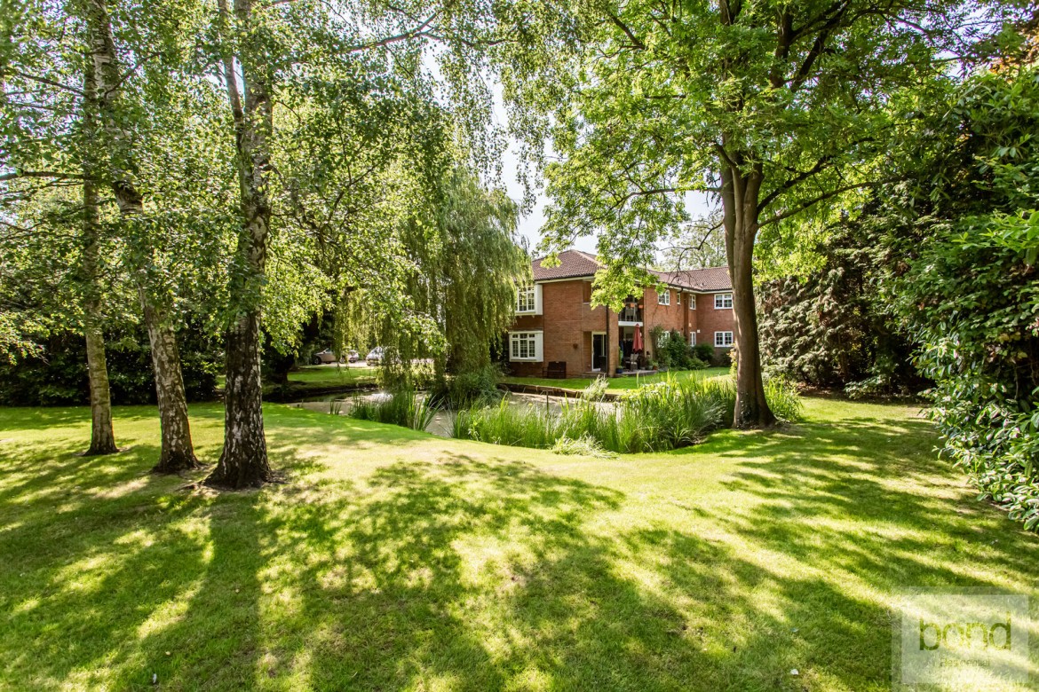 Images for Abbey Fields, East Hanningfield, Essex EAID:3363689002 BID:7608502