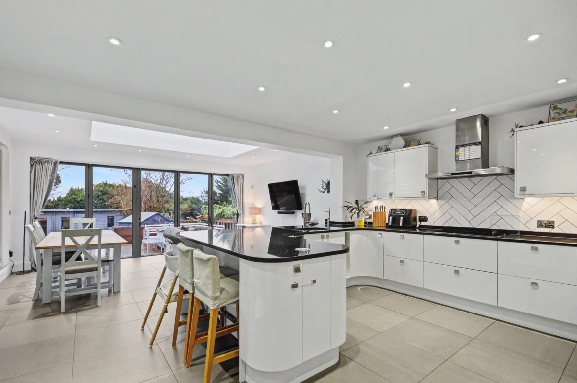 Images for Moulsham Lodge, Chelmsford, Essex EAID:3363689002 BID:1388407