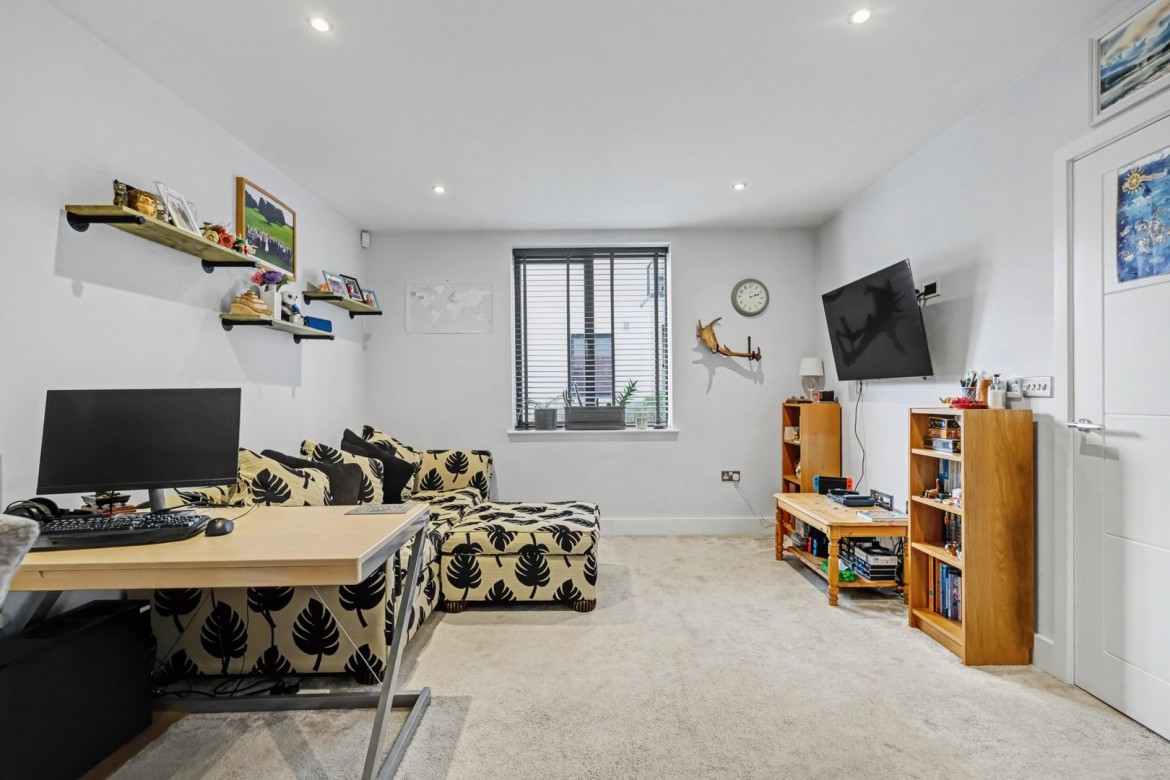 Images for Hardy Close, Chelmsford, Essex EAID:3363689002 BID:1388407