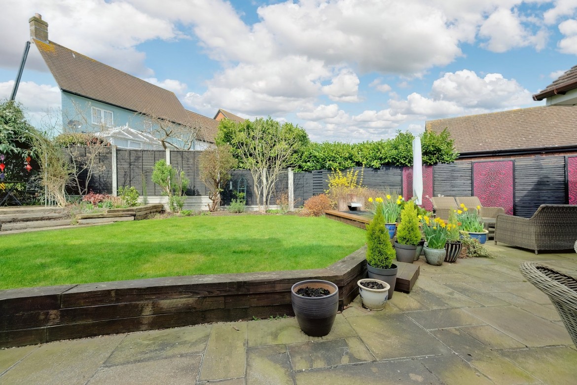 Images for Chancellor Park, Chelmsford, Essex EAID:3363689002 BID:1388407