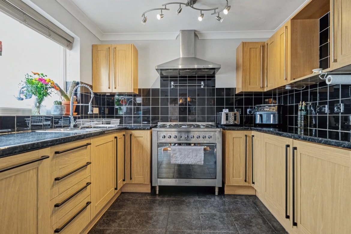 Images for Canuden Road, Chelmsford, Essex EAID:3363689002 BID:1388407