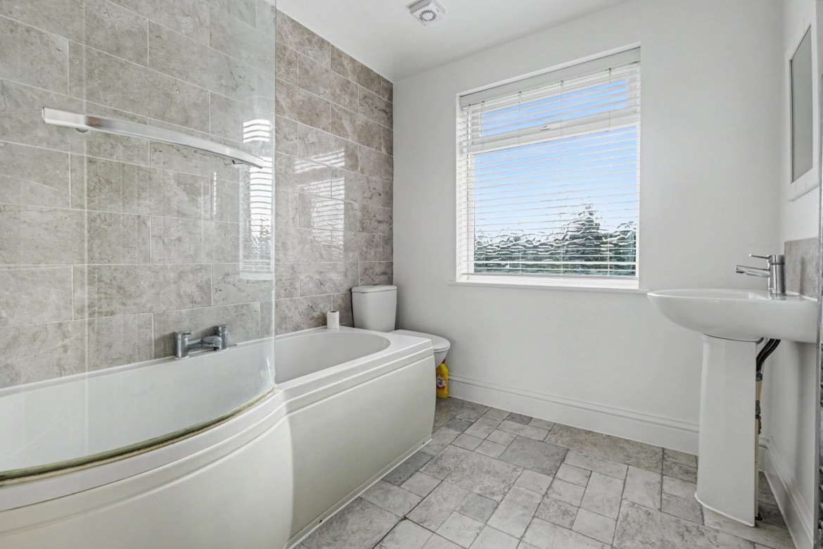 Images for Galleywood, Chelmsford, Essex EAID:3363689002 BID:1388407