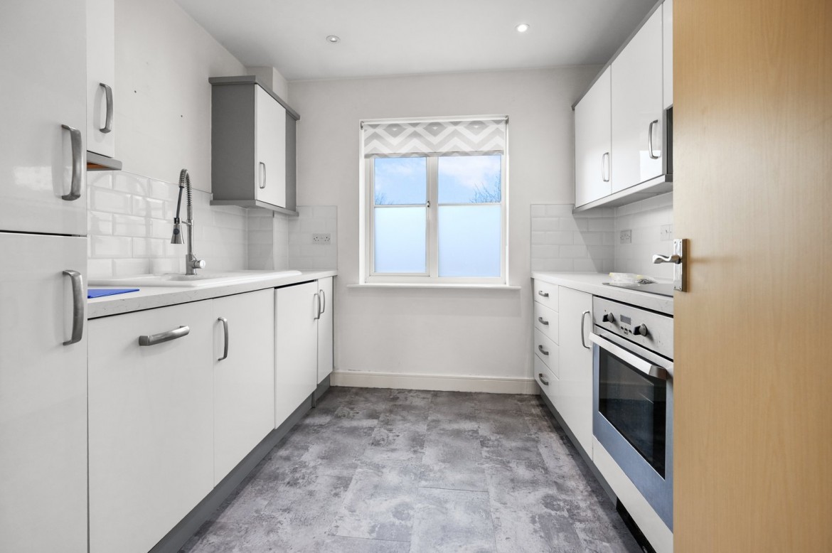 Images for Burghley Way, Chelmsford, Essex EAID:3363689002 BID:1388407