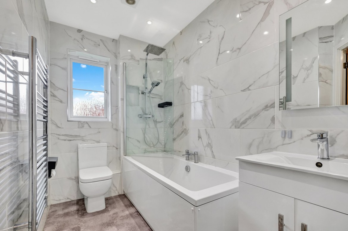 Images for Burghley Way, Chelmsford, Essex EAID:3363689002 BID:1388407