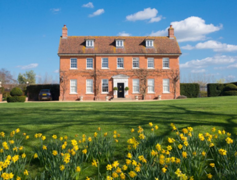 PERIOD PROPERTY VS. NEW BUILDS: THE POSITIVES OF BOTH